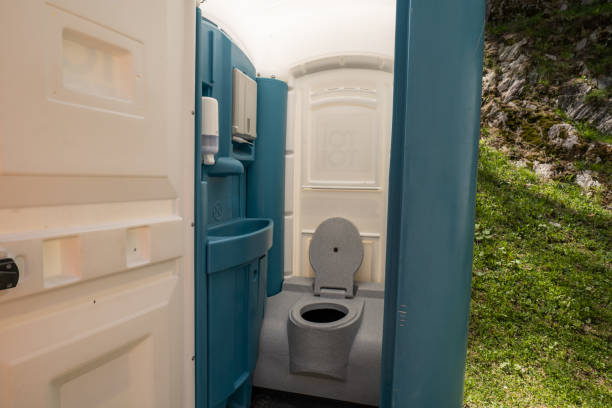 Best Luxury portable toilet rental  in Fort Pierre, SD