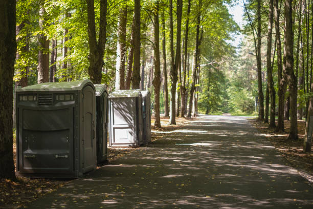 Best Portable bathroom rental  in Fort Pierre, SD